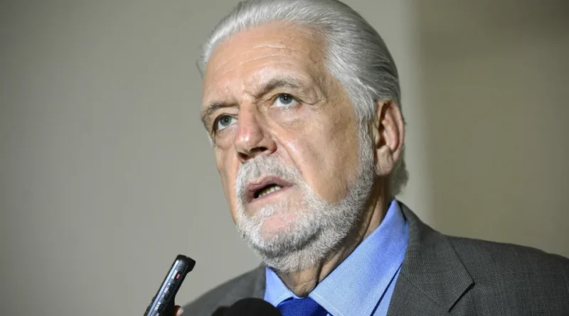 PF realiza buscas em operação contra Jaques Wagner, líder do governo no Senado no Caso Master