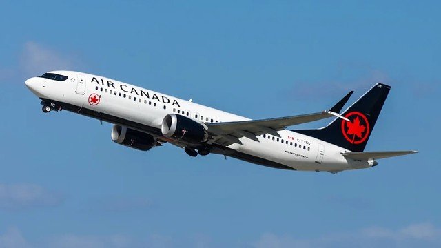 Piloto da Air Canada enfrenta acusações por 17 anos de voos com licença falsa