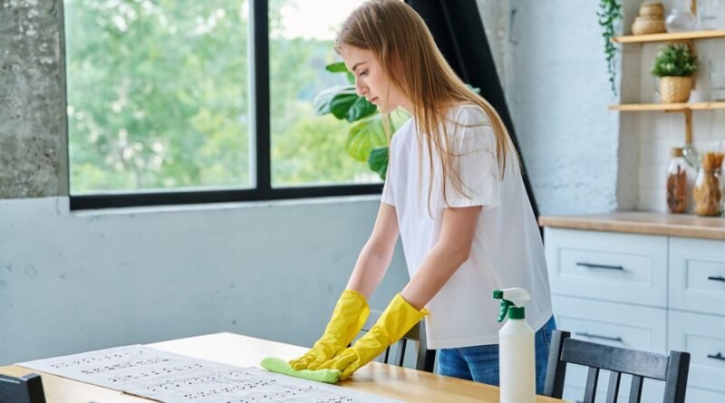 Quatro soluções caseiras para eliminar o mau odor em casa