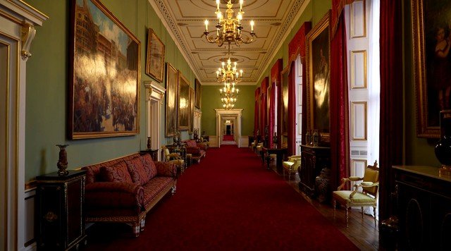 Rei Charles III decide deixar o Palácio de Buckingham para sempre, mesmo após reforma