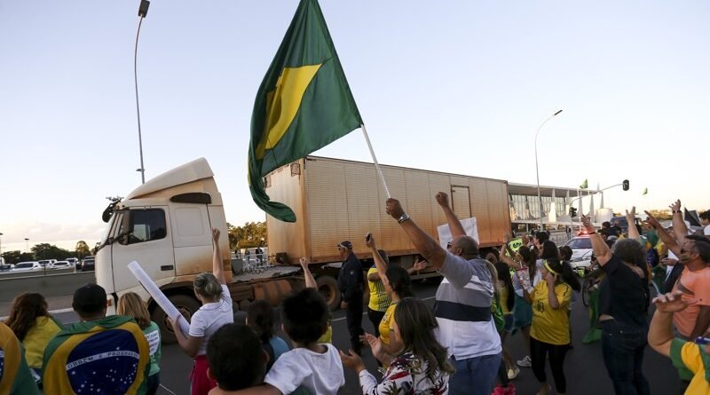 Relatório da MP do Frete propõe anistia para caminhoneiros