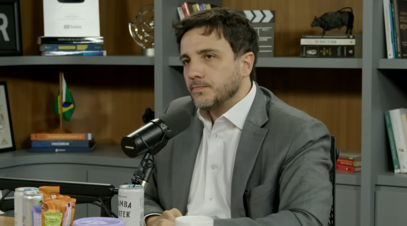 Renan Santos busca se consolidar como alternativa à polarização nas eleições de 2026 após conquistar a terceira colocação