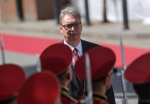 Renúncia Imminente: Presidente da Sérvia Aleksandar Vučić Convoca Eleições Gerais Antecipadas