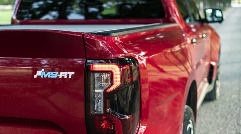 Setas vermelhas em carros americanos: uma questão de economia e não de design