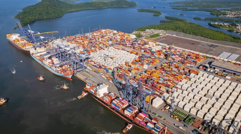 Terminal de Paranaguá registra movimentação de 690 mil contêineres no primeiro semestre de 2026