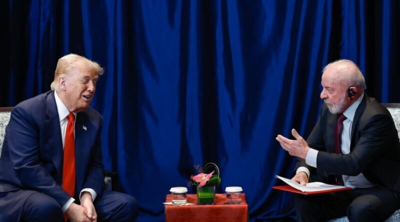 Trump afirma ter se encontrado com Lula, mas classifica relação com o Brasil como "bagunça"