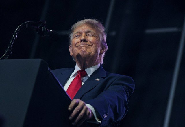 Trump celebra vitória na Suprema Corte que fortalece seu poder sobre agências federais