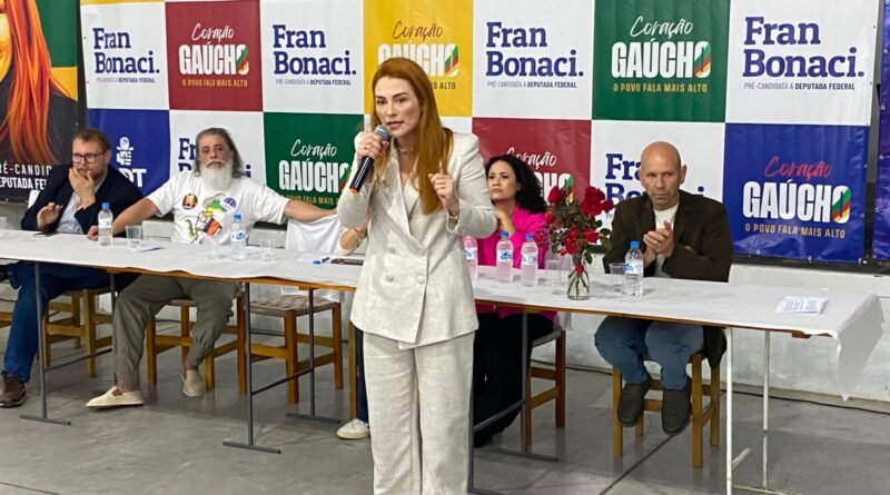 Vereadora de Farroupilha anuncia pré-candidatura à deputada federal