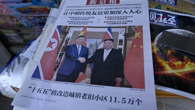 Xi Jinping visita Coreia do Norte e promete fortalecer aliança com Kim Jong-un
