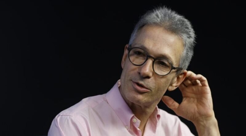 Zema anuncia apoio a Flávio Bolsonaro na disputa contra Lula no segundo turno