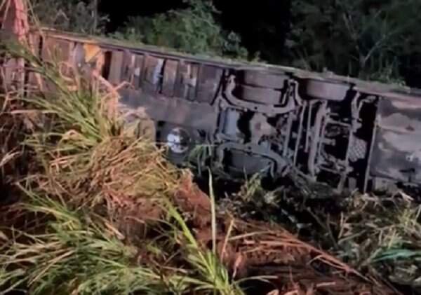 Acidente de ônibus que seguia de Gramado para o Paraguai resulta em três mortes em Santa Catarina