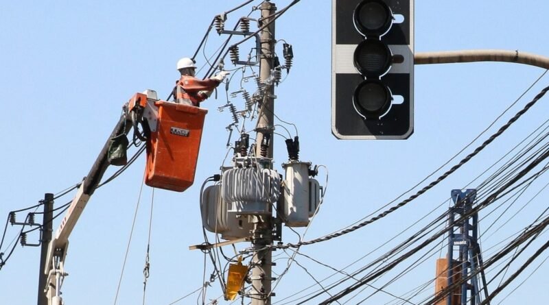 Aneel realiza leilão de quatro novos lotes de transmissão de energia
