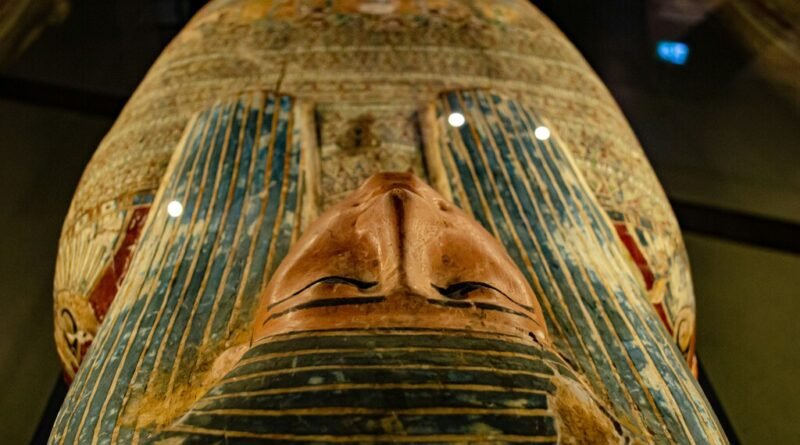 Arqueólogos descobrem Ilíada de Homero em múmia egípcia com mais de 1.600 anos