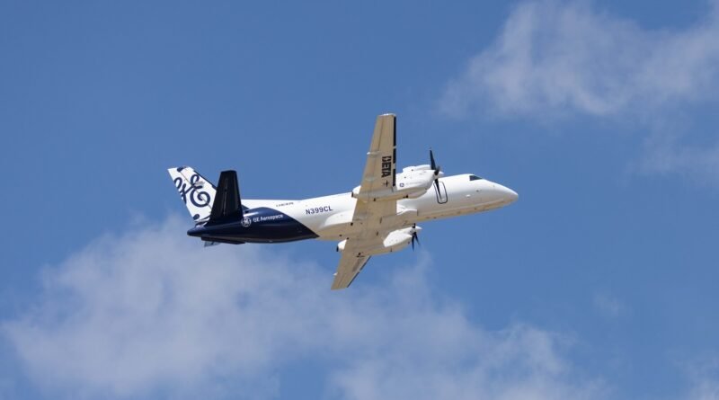 Avião realiza primeiro voo em alta altitude com motor híbrido-elétrico