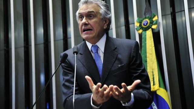 Caiado afirma que candidatura de Flávio Bolsonaro está em declínio