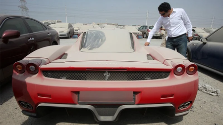 Ferrari Empoeirada