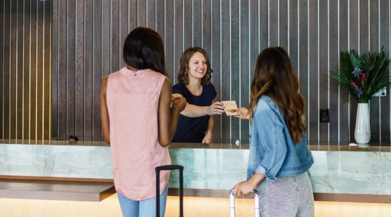 Check-in dos hotéis é adiado para as 15h após pandemia para acomodar hóspedes que pagam por entrada antecipada