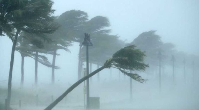 Ciclone provoca ventos de mais de 100 km/h e chuva de 150 milímetros no Sul do país em alerta