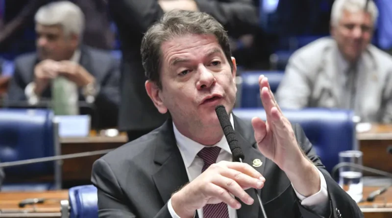 Cid Gomes se candidata ao Senado no Ceará para apoiar o PT contra Ciro Gomes
