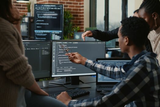 Custos de codificação com inteligência artificial podem ultrapassar salário médio de desenvolvedores até 2028