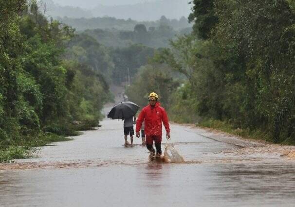 Defesa Civil emite alerta sobre risco de enchentes em rios do Rio Grande do Sul a partir deste fim de semana