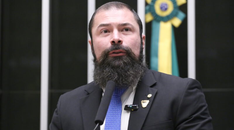 Deputado do PL é condenado a indenizar PT por associação do partido ao narcotráfico