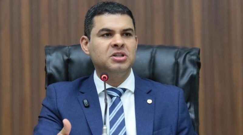 Deputado sugere criação de bolsa para cuidadores e reconhecimento previdenciário