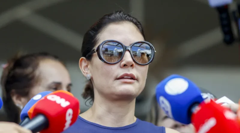 Eduardo critica Michelle por imaturidade em postagens sobre Flávio
