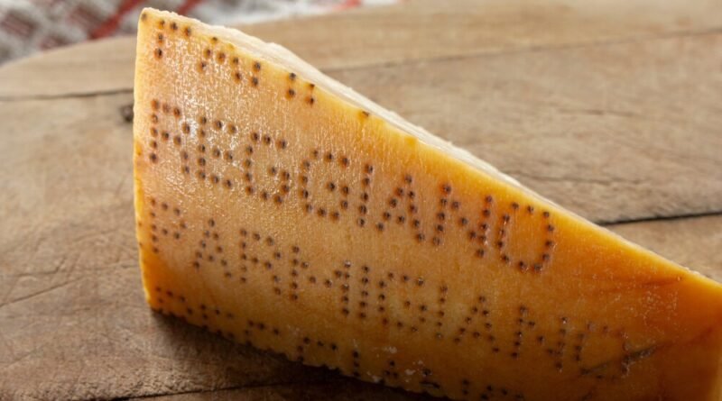 Falta de queijo parmesão no macarrão é atribuída aos combustíveis fósseis