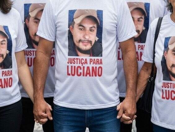 Família pode usar camisetas com foto da vítima durante julgamento de homicídio