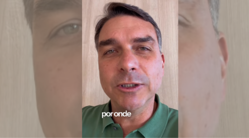 Flávio questiona autenticidade de foto com sicário, mas afirma que "atende a todos"