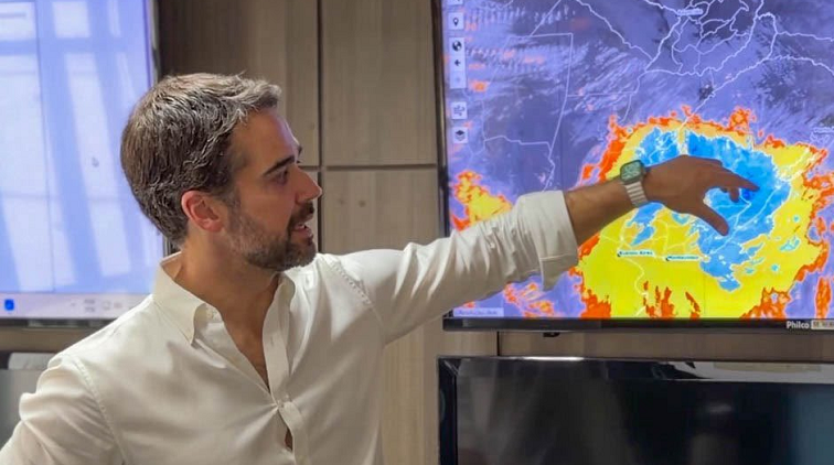 Governador Eduardo Leite afirma que volumes de chuva e vendavais registrados estão abaixo das previsões