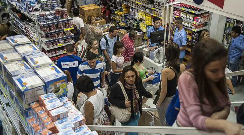 Governo estabelece novas regras para trabalho no comércio durante feriados