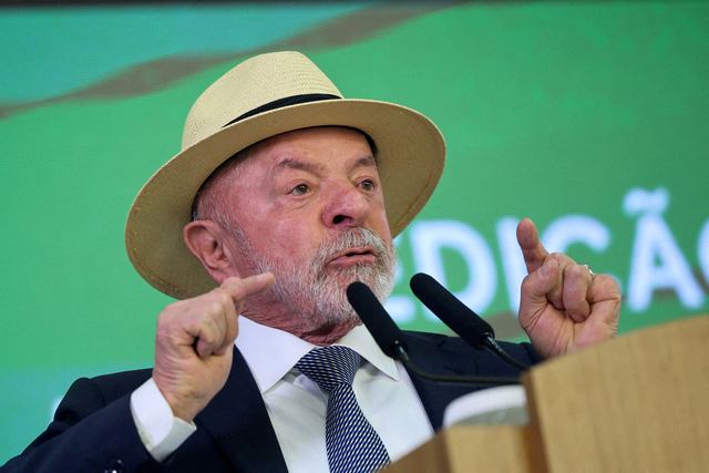 Governo Paraguaio Encontra Embaixador Brasileiro e Repudia Declarações de Lula Enquanto Exige Devolução de Canhões de Guerra