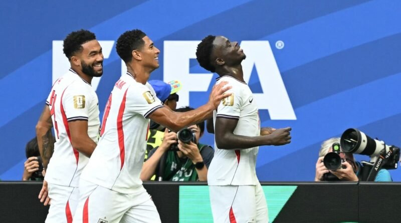 Inglaterra conquista 3º lugar na Copa ao derrotar França em partida emocionante de 10 gols