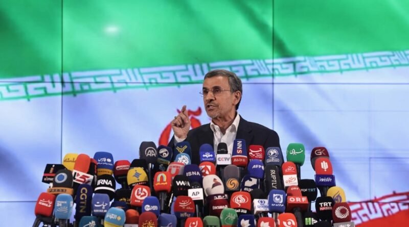 Irã mantém Ahmadinejad em prisão domiciliar, segundo New York Times