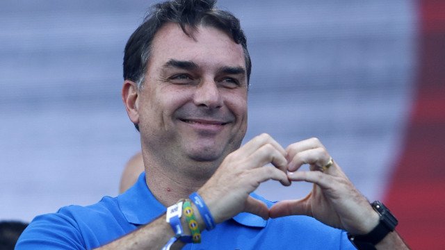 Lula amplia vantagem e venceria Flávio Bolsonaro em ambos os turnos, aponta pesquisa Genial/Quaest