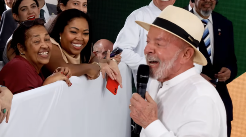 Lula destaca importância da dentadura além da alimentação e fala sobre prazer de beijar