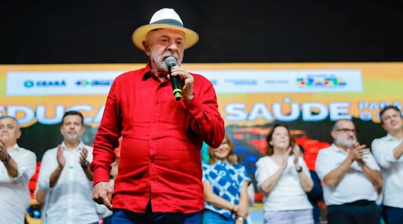 Lula sugere que cidadãos visitem os EUA para verificar se conseguem atendimento de ambulância gratuito