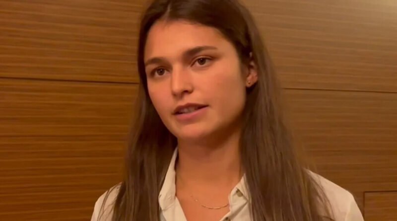 Menina de 15 anos cria gerador de R$ 70 que fornece energia para casas isoladas com eficiência comprovada por engenheiros