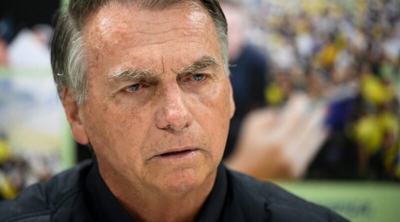 Moraes estende prisão domiciliar de Bolsonaro