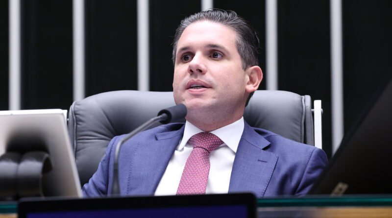 Motta institui comissões especiais para discutir redução da maioridade penal e mais três temas