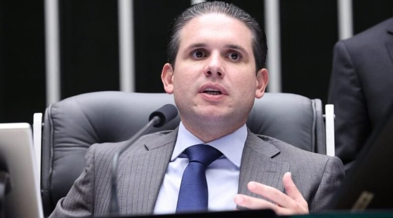 Motta questiona tarifa dos EUA e menciona Lei da Reciprocidade