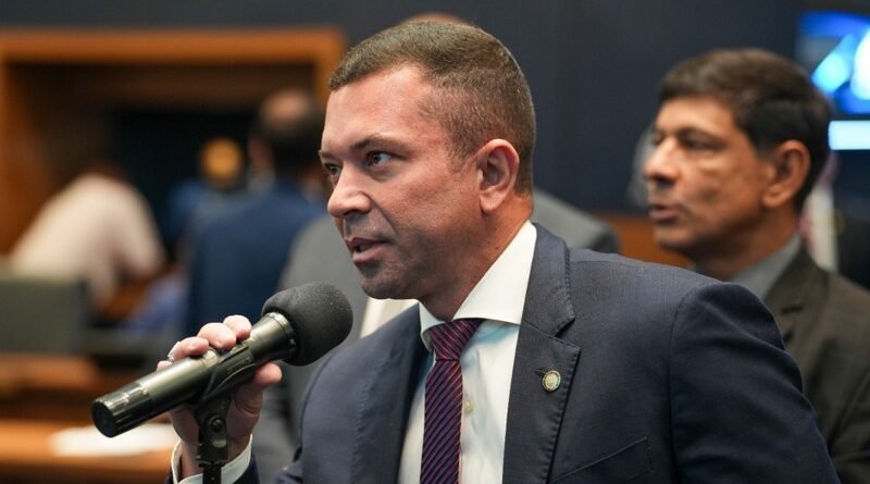 MPRJ acusa deputado de fraude em contratos de R$ 357,9 milhões