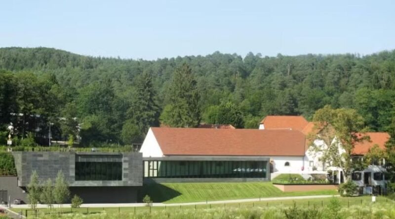 Museu Lalique na França é alvo de assalto e R$ 25 milhões em joias são roubados