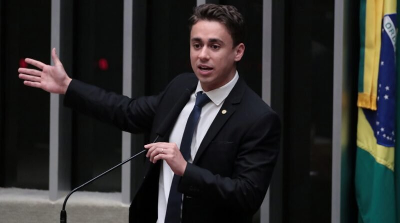 Nikolas se defende de acusação de participação em vídeo de Michelle contra Flávio Bolsonaro e promete renunciar se for provado o envolvimento