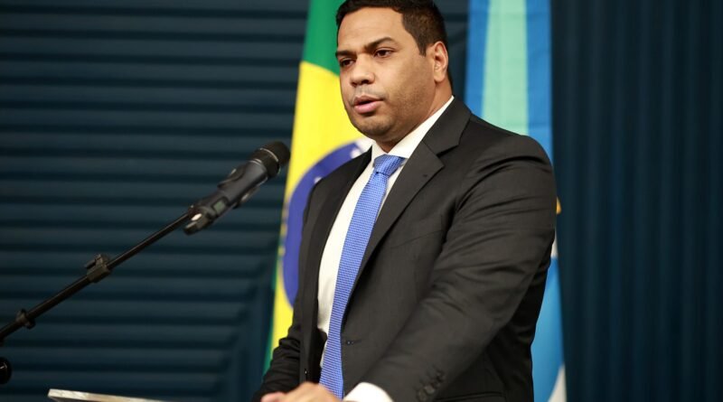 Operação investiga irregularidades em emendas Pix de ministro do TCU e deputados