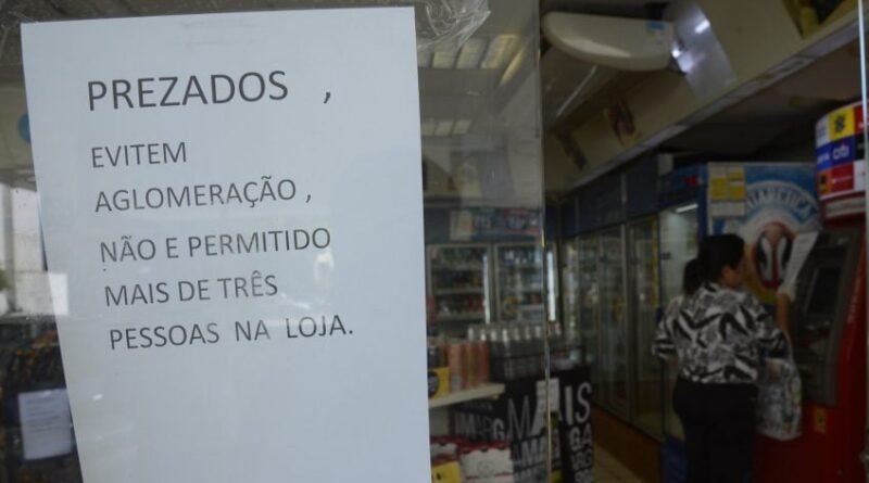 Pandemia de Covid é abordada em exposição no Rio