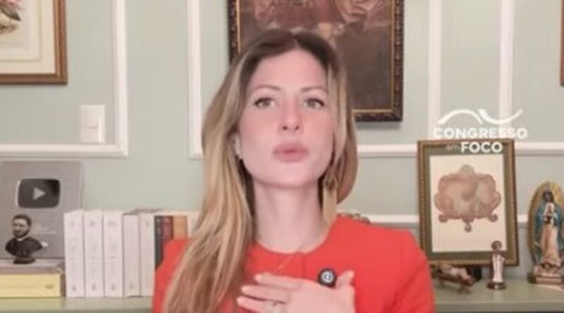 Pietra Bertolazzi critica fãs do BTS e revela ter sido alvo de crimes