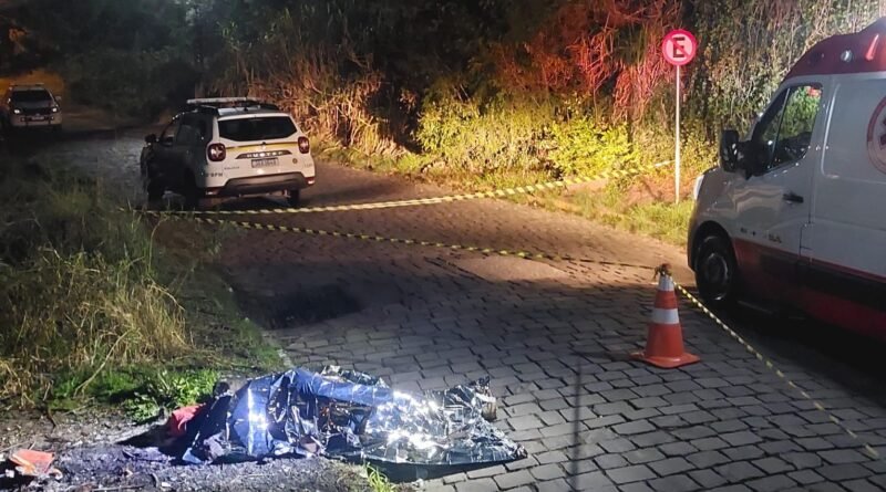 Polícia identifica vítima de homicídio em Farroupilha; suspeito se apresenta e alega tentativa de impedir furto
